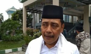 Ketua nu jatim hasan mutawakkil alallah di masjid-al akbar surabaya Ketua Nu Jatim Hasan Mutawakkil Alallah Di Masjid Al Akbar Surabaya